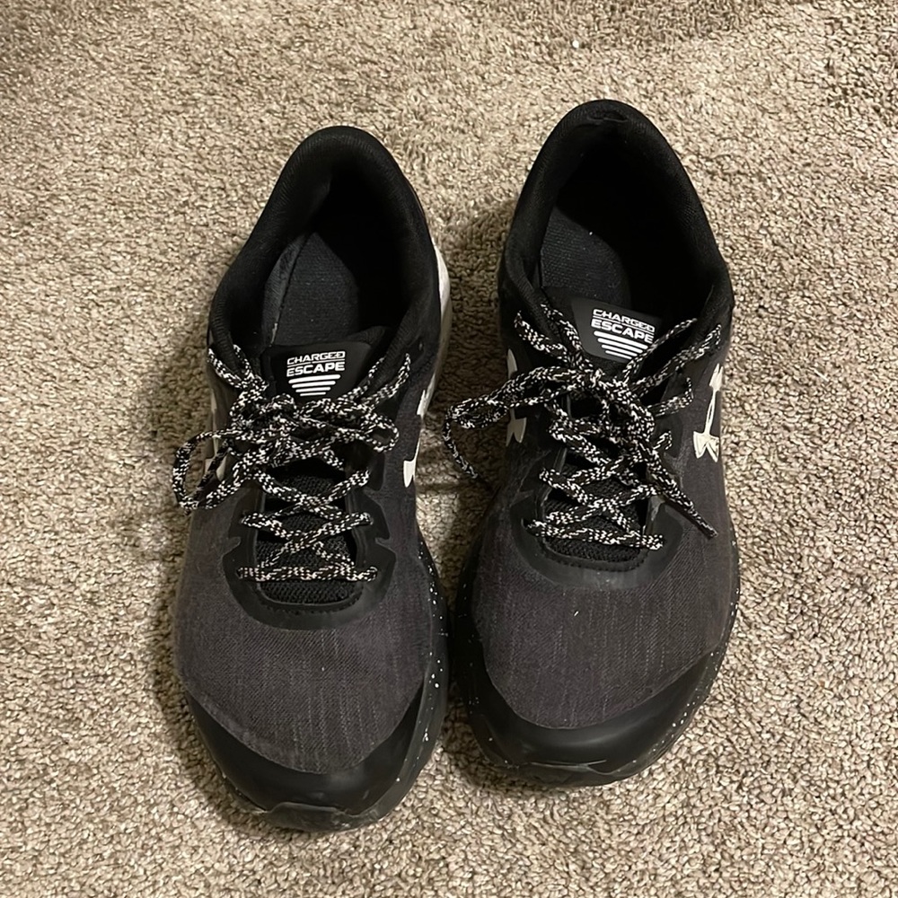 Under Armor Charged Escape running shoes